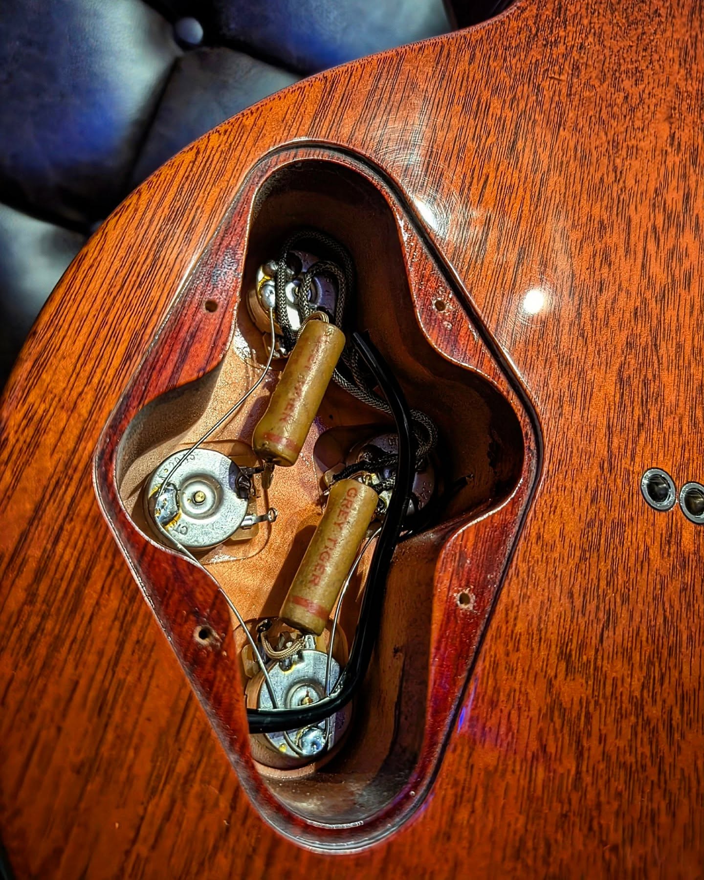 ギブソン130周年 スペシャルサイト | Gibson Japan